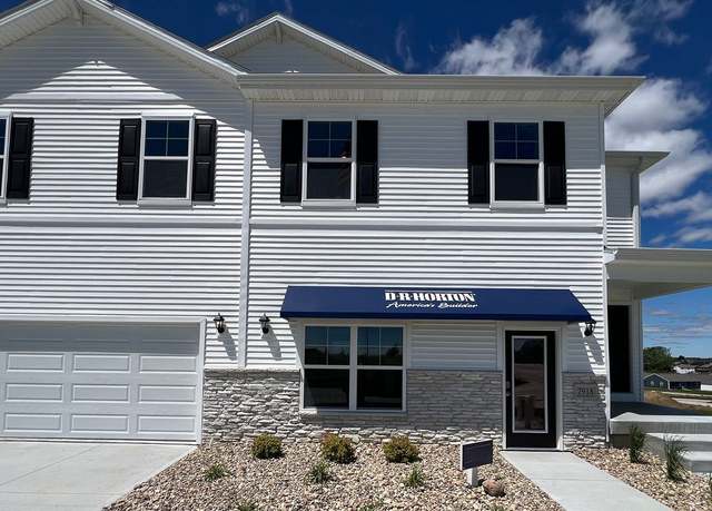 Property at 7918 N 169th St, Bennington, NE 68007, 4 beds, 2.5 baths