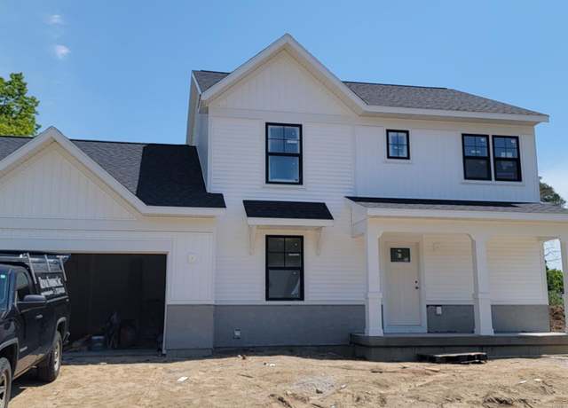 Property at 1442 Kimber Dr, Lowell, MI 49331, 4 beds, 2.5 baths