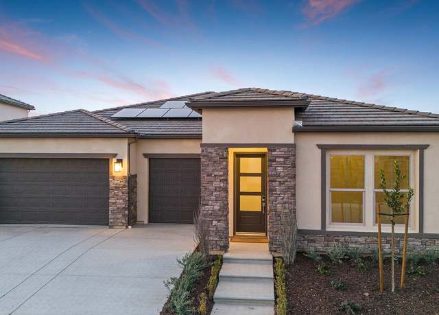 Property at 7324 W Ashcroft Ave, Fresno, CA 93723, 4 beds, 2.5 baths