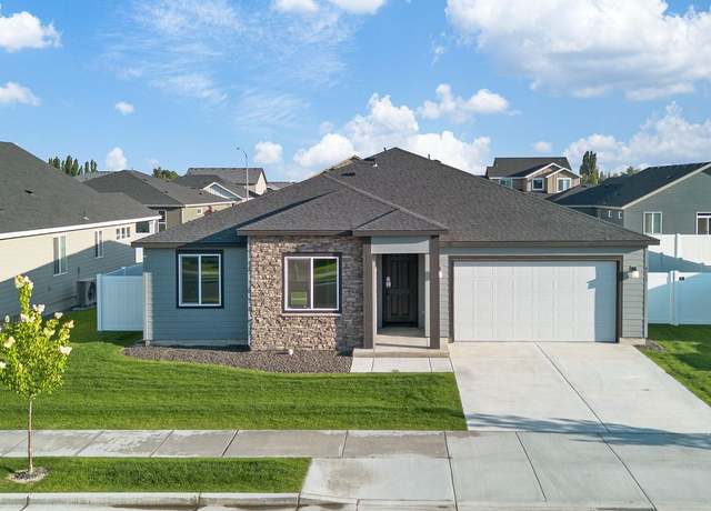 Property at 4739 W Wren St, Moses Lake, WA 98837, 4 beds, 2 baths