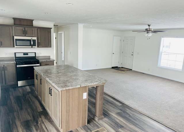Property at 6223 Parkway St, Saginaw, MI 48603, 3 beds, 2 baths