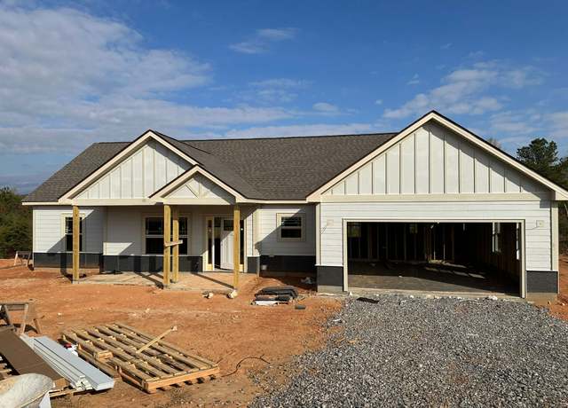 Property at 208 Hunts Ridge Dr, Cleveland, GA 30528, 3 beds, 2 baths