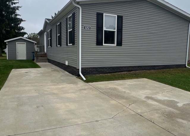 Property at 3260 Essingham St, Jackson, MI 49201, 4 beds, 2 baths