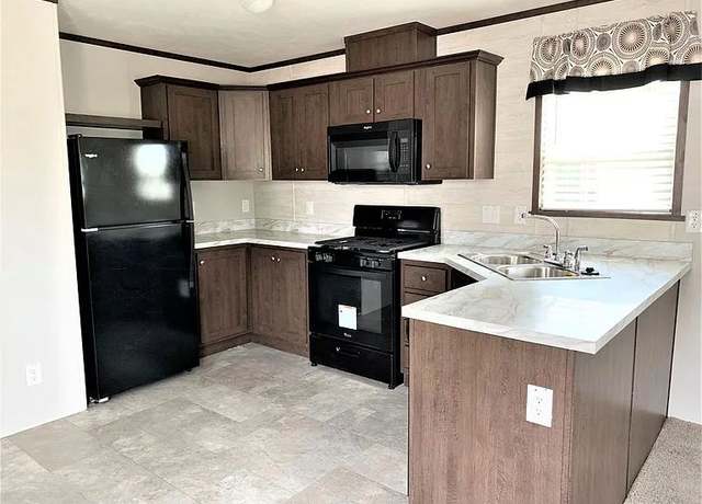 Property at 9975 Mallard Cv #754, Fair Haven, MI 48023, 2 beds, 1 bath