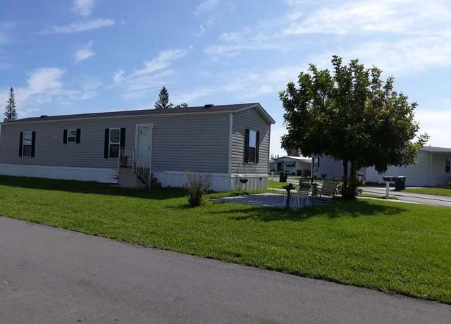Property at 174 Cardinal Ave, Fort Pierce, FL 34982, 2 beds, 2 baths