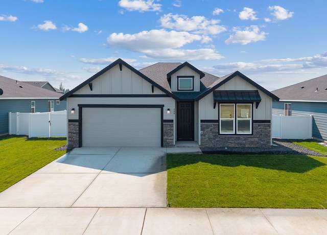 Property at 808 L St NE, Quincy, WA 98848, 3 beds, 2 baths