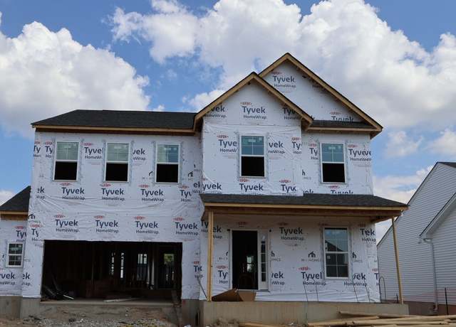 Property at 460 Crossing Ln, Dayton, OH 45449, 4 beds, 3.5 baths