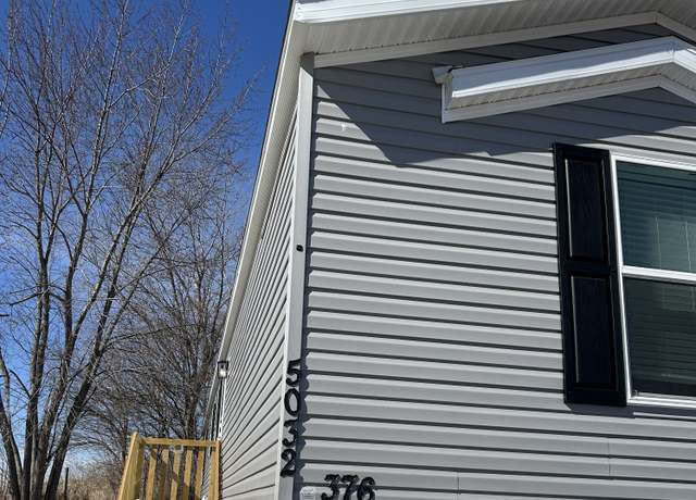 Property at 5032 N Elsie St, Davenport, IA 52806, 3 beds, 2 baths