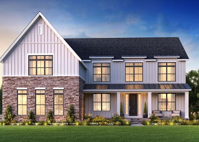 Property at 10 Old County Rd, Hudson, MA 01749, 4 beds, 4.5 baths