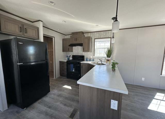 Property at 4 Shamrock Park Site #4, Albany, MN 56307, 3 beds, 2 baths