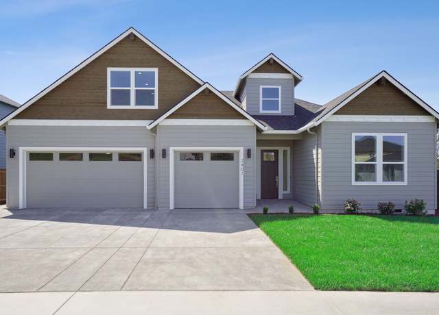 Property at 2401 SE 24th Ave, La Center, WA 98629, 3 beds, 3 baths