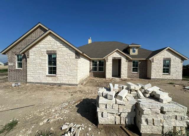 Property at 3111 White Oak Rd, Oak Ridge, TX 75161, 4 beds, 2 baths