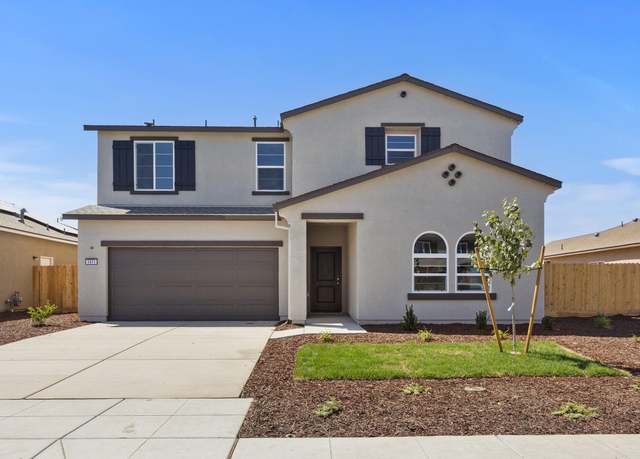 Property at 1411 W Clara Ave, Fowler, CA 93625, 4 beds, 2.5 baths
