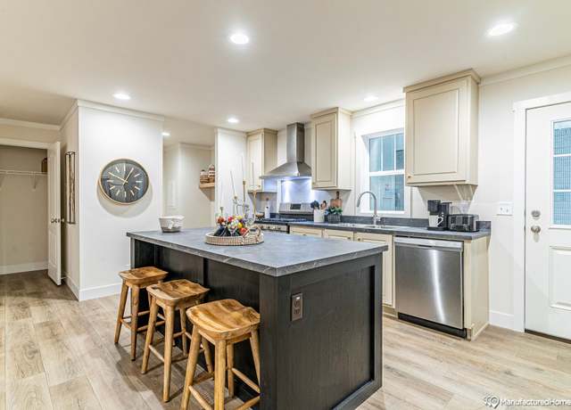 Property at 21211 Chevalier Site #742, Macomb, MI 48044, 3 beds, 2 baths