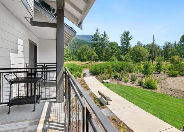 Property at 1170 Shoreline Way SE, North Bend, WA 98045, 3 beds, 3 baths