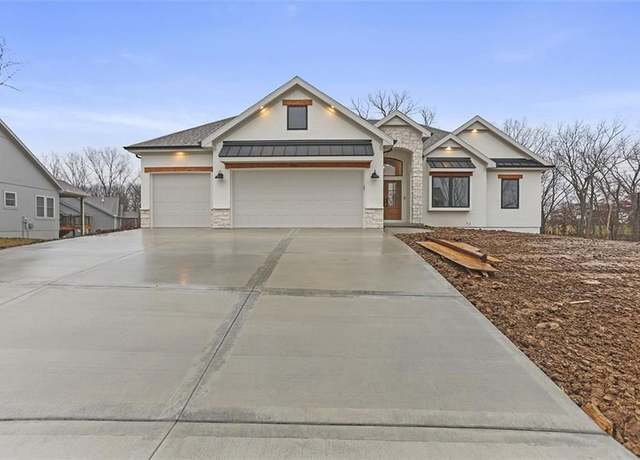 Property at 7711 NE 103rd Ter, Kansas City, MO 64157, 4 beds, 3 baths