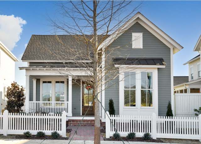 Property at 11 Angell St NW, Huntsville, AL 35806, 3 beds, 2 baths