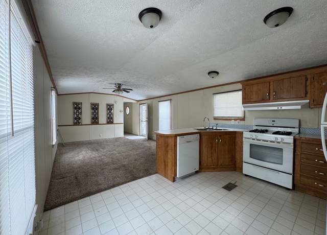 Property at 4696 Primrose Ln, Traverse City, MI 49685, 3 beds, 2 baths