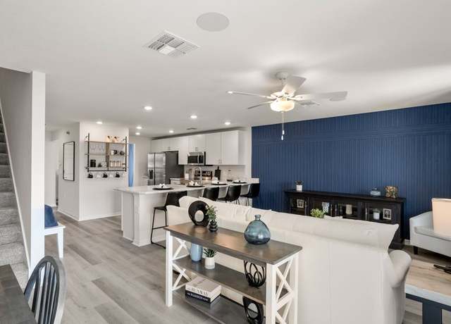 Property at 214 Turtle Bay Ave, Winter Haven, FL 33881, 3 beds, 2 baths