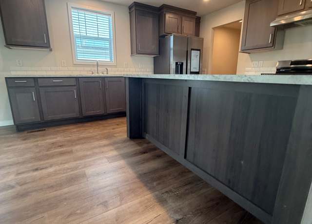 Property at 22418 Cedar Dr, Channahon, IL 60410, 3 beds, 2 baths