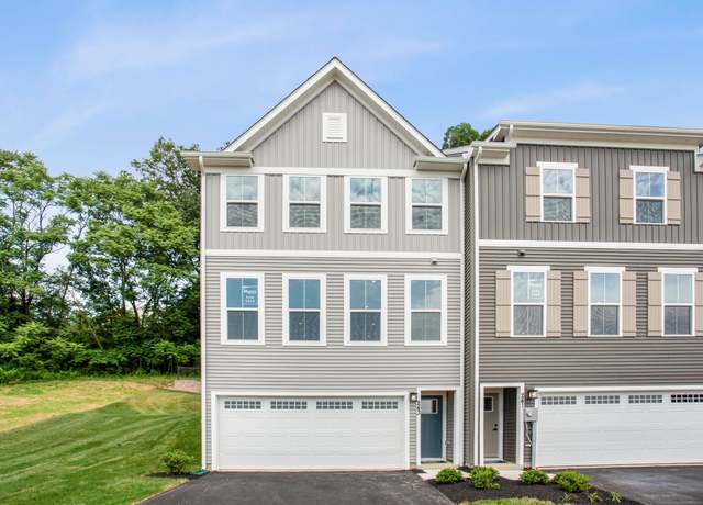 Property at 243 Summerfield Dr, Hanover, PA 17350, 3 beds, 3 baths