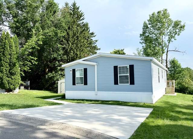 Property at 9345 White Pine Ct, Linden, MI 48451, 3 beds, 2 baths