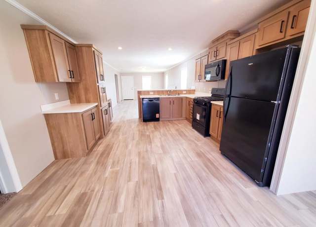Property at 9338 Starboard Dr #1268, Fair Haven, MI 48023, 3 beds, 2 baths