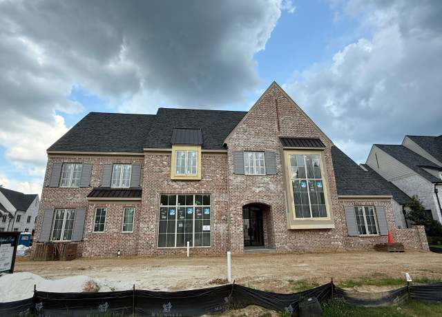 Property at 674 Bushwillow Ln, Collierville, TN 38017, 5 beds, 5.5 baths