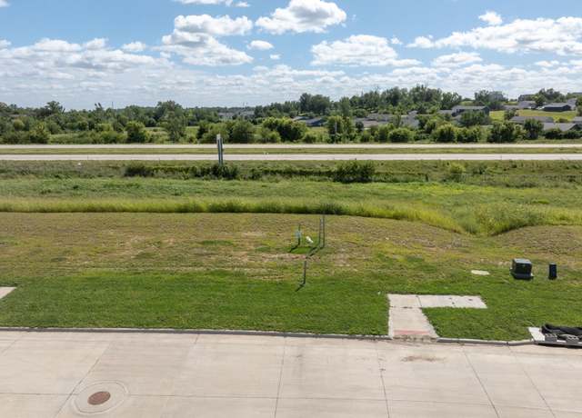Property at 3034 Belle St SW, Cedar Rapids, IA 52404, 1 bed, 1 bath