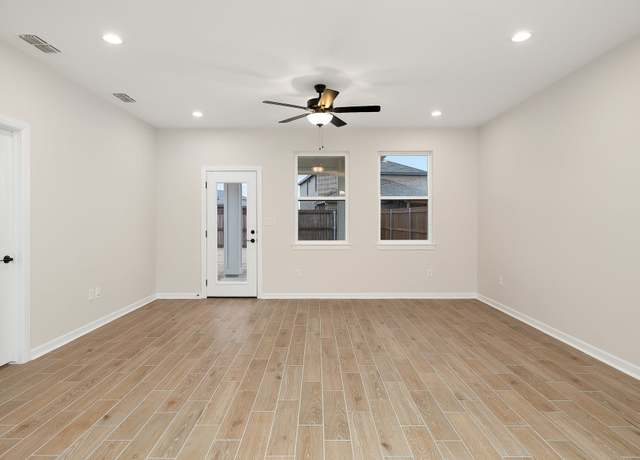 Property at 952 W Star Flower St, Edinburg, TX 78541, 3 beds, 2 baths