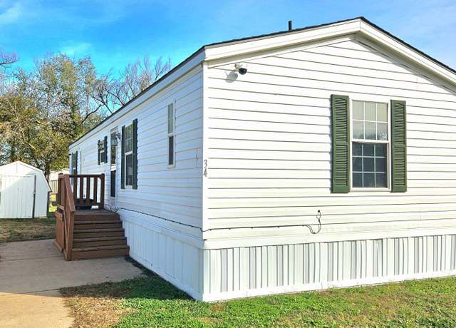 Property at 1928 E 47th St S #34, Wichita, KS 67216, 2 beds, 2 baths