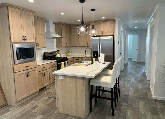 Property at 529 Cimarron, Lake Elmo, MN 55042, 3 beds, 2 baths
