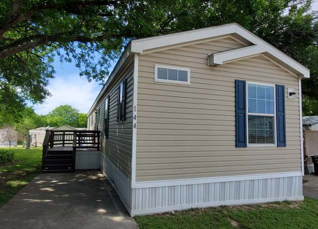 Property at 5475 Southcross Ranch Rd #144, San Antonio, TX 78222, 3 beds, 2 baths
