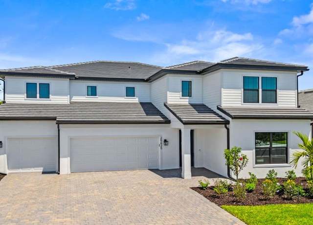 Property at 25625 Shoreline Gaze Dr, Bonita Springs, FL 34135, 5 beds, 4.5 baths
