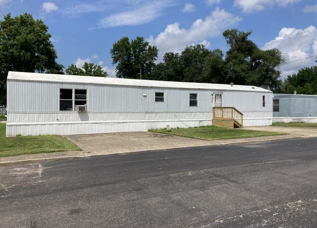 Property at 410 Dorset Ln Unit DOR410, Jacksonville, IL 62650, 3 beds, 2 baths
