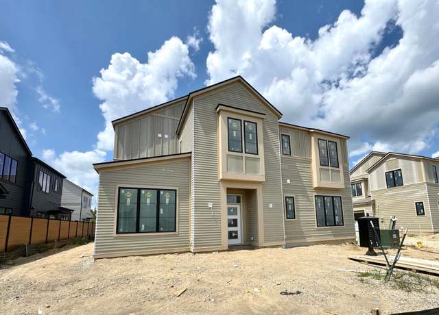 Property at 1675 Coach Dr, Westfield, IN 46074, 4 beds, 3 baths