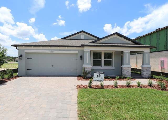 Property at 12930 Castle Oaks Dr, Hudson, FL 34669, 4 beds, 3 baths
