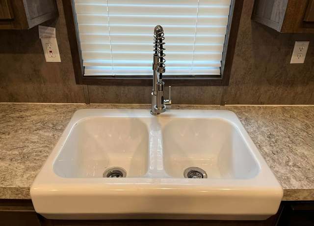 Property at 305 Fryer St, Conroe, TX 77301, 3 beds, 2 baths