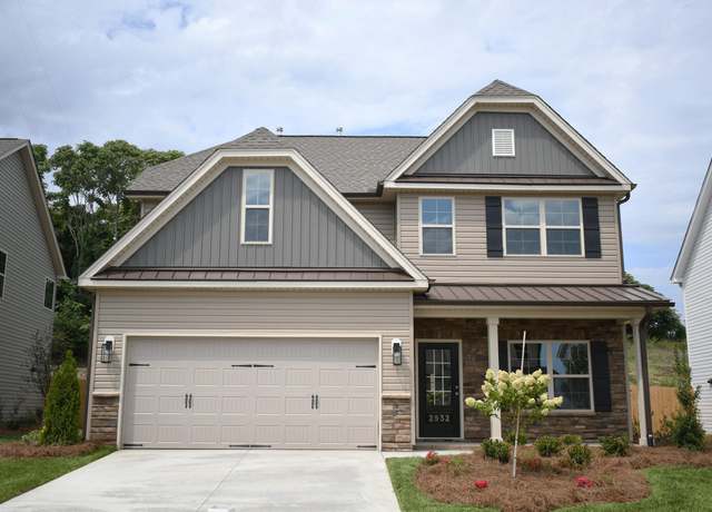 Property at 2932 Flat Rock Dr, Winston Salem, NC 27127, 4 beds, 2 baths