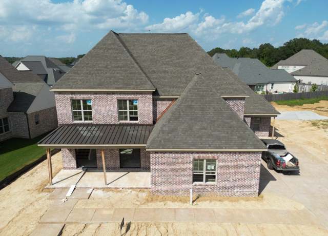 Property at 292 Beckham Dr, Collierville, TN 38017, 5 beds, 5.5 baths