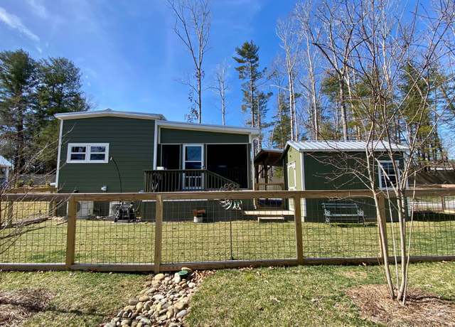 Property at 108 Meandering Ln, Flat Rock, NC 28731, 2 beds, 1 bath