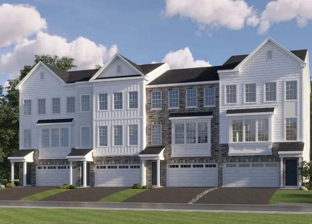 Property at 18 Primrose Ct, Manalapan, NJ 07726, 3 beds, 2.5 baths