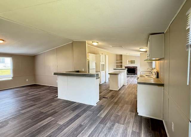 Property at 4255 Smoke Creek Pkwy Unit A083, Snellville, GA 30039, 3 beds, 2 baths
