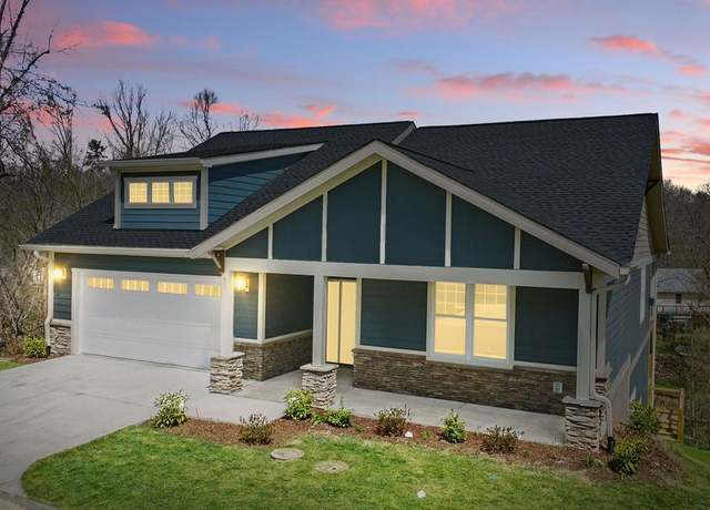 Property at Craftsman Plan, Asheville, NC 28804, 4 beds, 3 baths