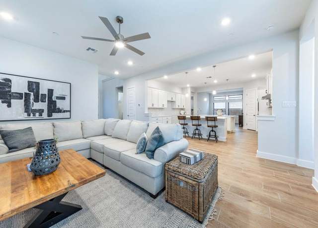 Property at Courtney Plan, Seguin, TX 78155, 5 beds, 4.5 baths