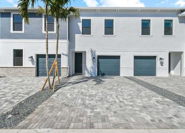 Property at 7648 SW Lucy Ln, Stuart, FL 34997, 3 beds, 2.5 baths