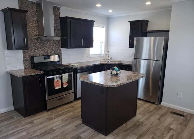Property at 802 E County Line Rd Unit 47-DES, Des Moines, IA 50320, 2 beds, 1 bath