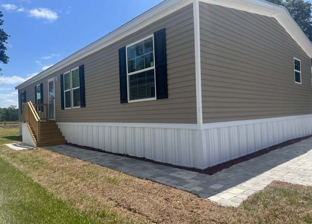 Property at 3925 N Combee Rd #19, Lakeland, FL 33805, 4 beds, 2 baths