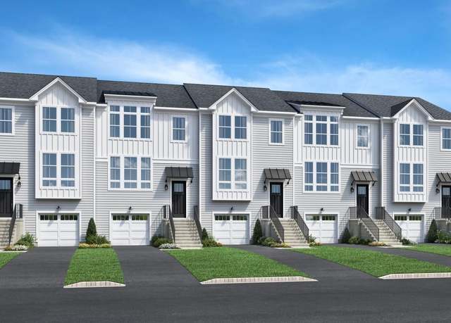 Property at 133 Fairways Dr, Carmel, NY 10512, 3 beds, 2.5 baths