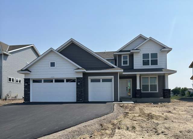 Property at 1526 England Way, Shakopee, MN 55379, 4 beds, 2.5 baths